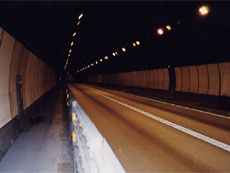 国道19号福島トンネル（長野県）